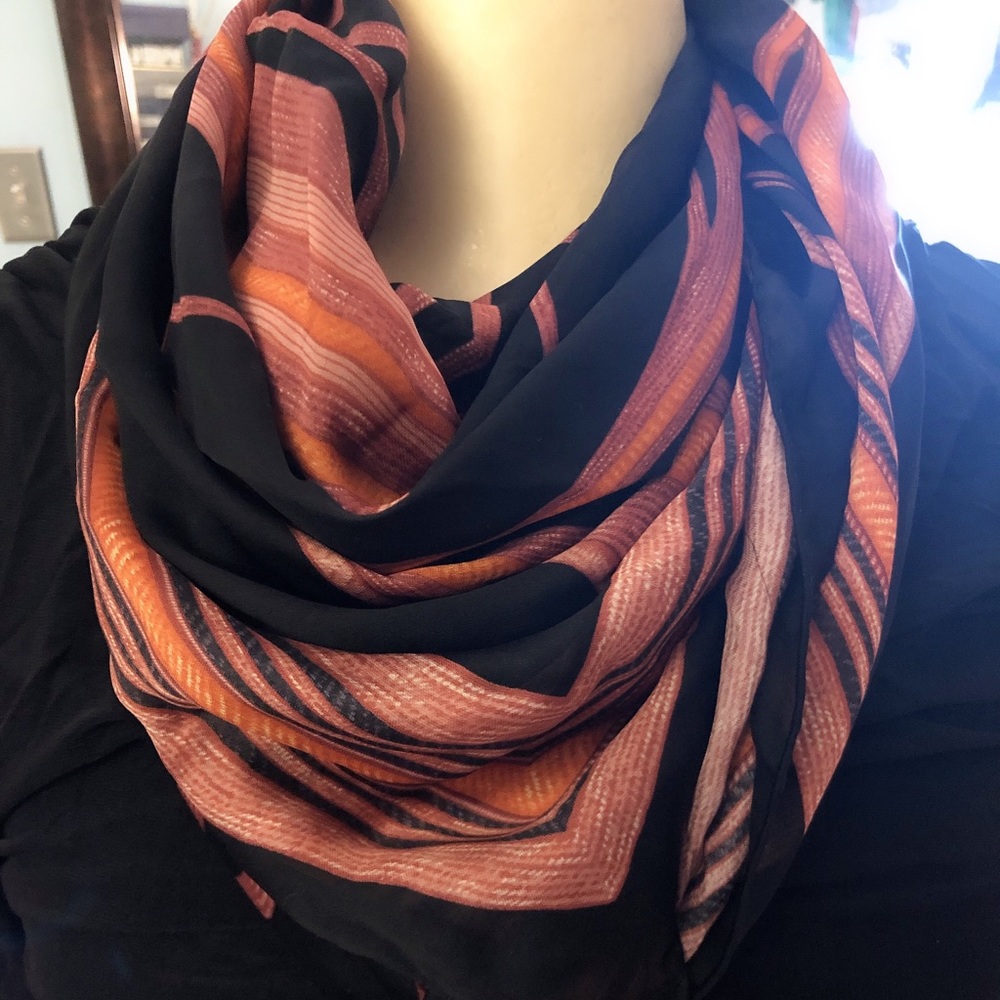 Authentic Gucci silk sarf